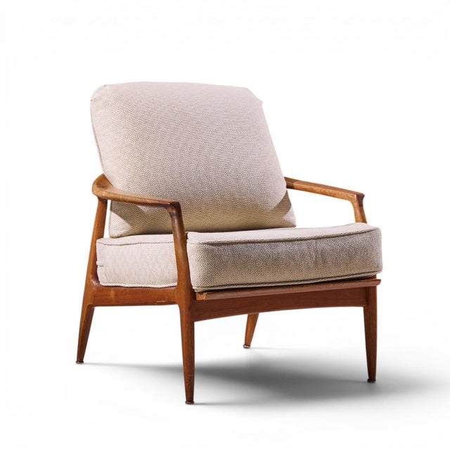 Thayer Coggin Milo Baughman for Thayer Coggin Mid Century Walnut Lounge Chairs - Pair For Sale - Image 4 of 12