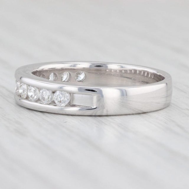 2010s 0.50ctw Diamond Wedding Band 18k White Gold Size 7-7.25 Ring Celebration Gs Labs For Sale - Image 5 of 7