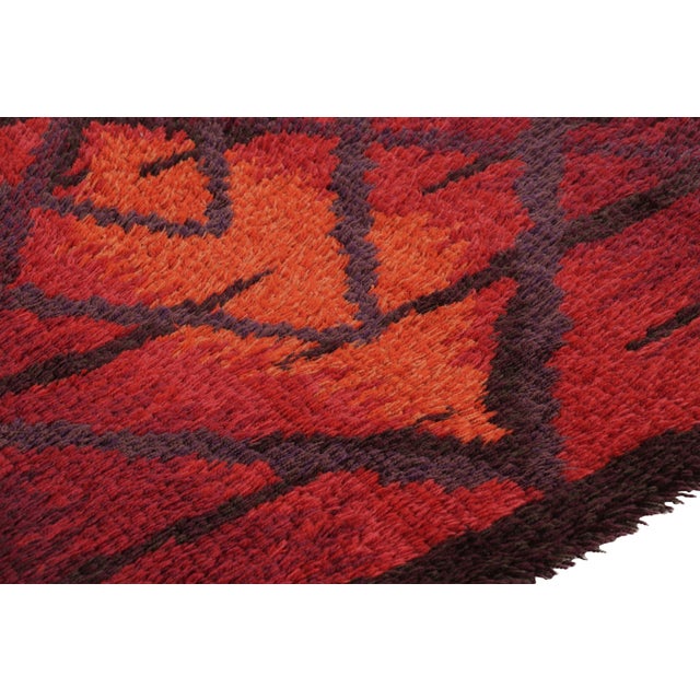 Vintage Swedish Rya Runner Rug, Bold Scandinavian Geometry in Red - Rug & Kilim For Sale In New York - Image 6 of 7