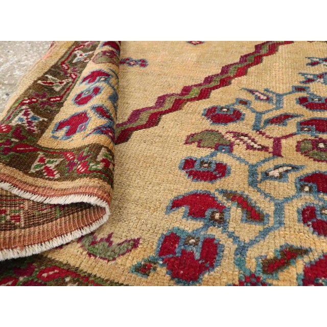 Galerie Shabab Collection Early 20th Century Turkish Ghiordes Rug For Sale - Image 9 of 9