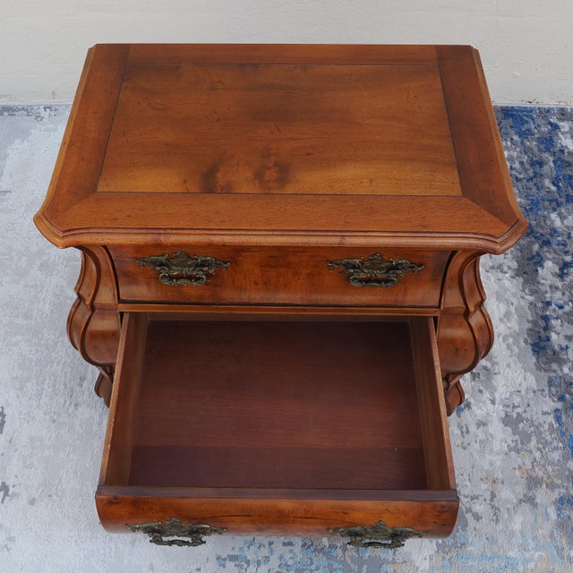Vintage Henredon French Louis XV Style Two Drawer Bombe Chest Nightstand or Side Table For Sale - Image 9 of 10