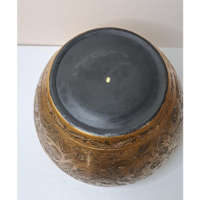 Large Vintage Chinoiserie Black & Gold Embossed Ceramic Cachepot Planter For Sale - Image 9 of 12