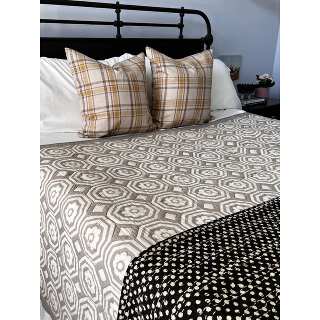 2020s Boho Chic Reversible Mandir King Size Brown & White Quilt For Sale - Image 5 of 5