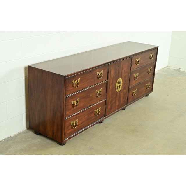 Henredon Henredon Mid-Century Hollywood Regency Chinoiserie Mahogany Dresser or Credenza, Circa 1970s For Sale - Image 4 of 13