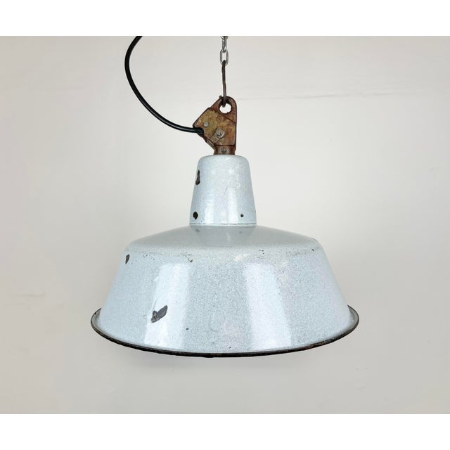 Industrial Grey Enamel Factory Hanging Lamp with Cast Iron Top, 1960s For Sale - Image 17 of 17