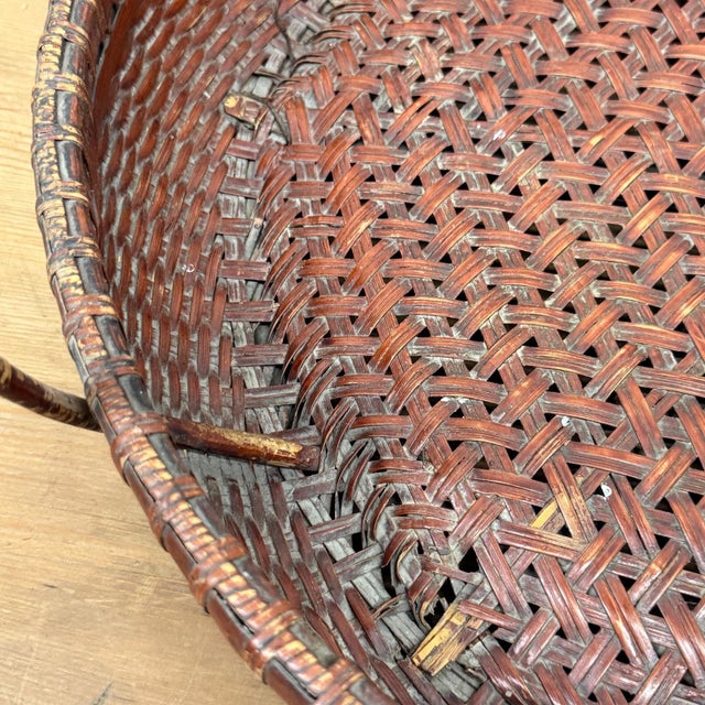 Red Brown Woven Bamboo Tray Basket with Tall Handle For Sale In New York - Image 6 of 8