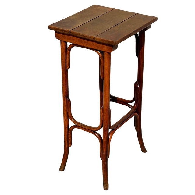 Antique Vienna Secession Bent Oak Pedestal Short Size Side Nesting Table Attributed to Thonet For Sale - Image 4 of 7