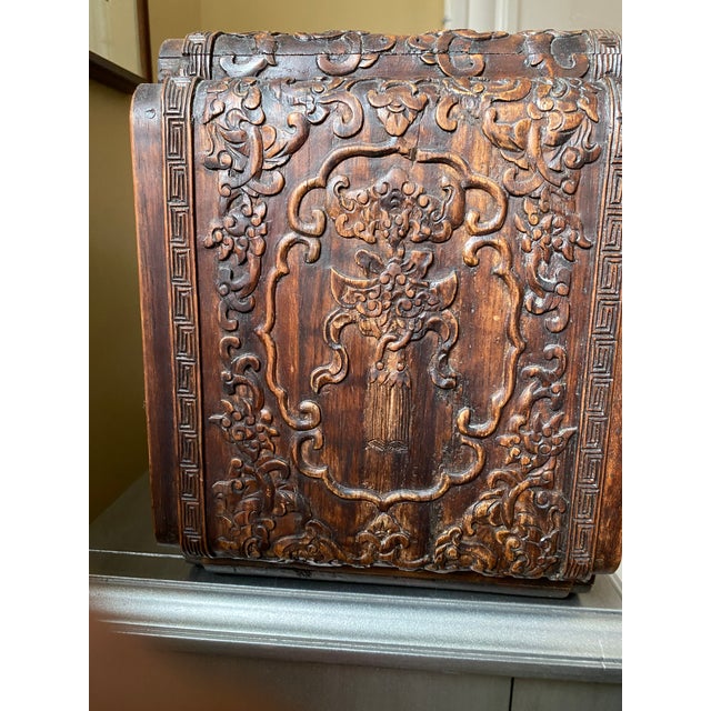 Chinese Late 19th Century Hand Carved Chinese Rosewood Jewelry Box For Sale - Image 3 of 4