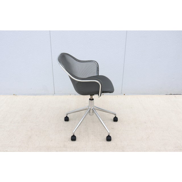 Italian Modern Antonio Citterio for B&b Italia Iuta Swivel Desk Task Chair, Gray Leather For Sale - Image 9 of 18