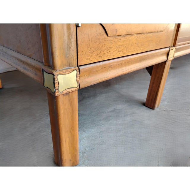 Mid-Century Modern Mid 20th Century Thomasville Tamerlane Burlwood Dresser Credenza Sideboard Bedroom Furniture For Sale - Image 3 of 14