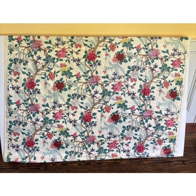 English Over 8 1/2 Yards of Cowtan & Tout Cotton Floral Fabric From 1981 For Sale - Image 3 of 7