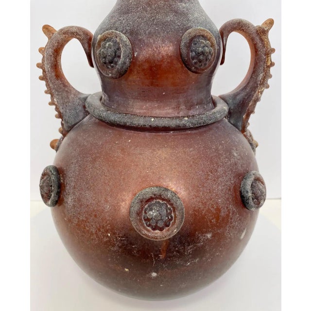 Art Deco Murano Scavo Amphora With Handles and Prunts For Sale - Image 4 of 17