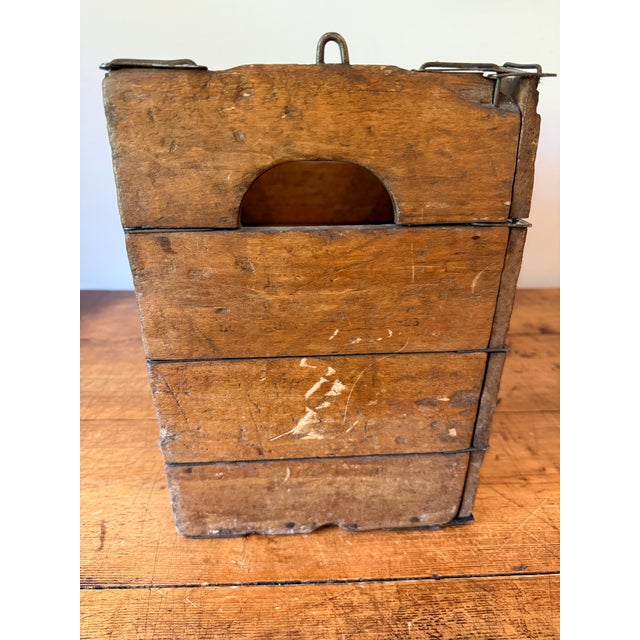 Antique Hubbard's Wood Wire Sewn Folding / Collapsible Crate For Sale - Image 4 of 13