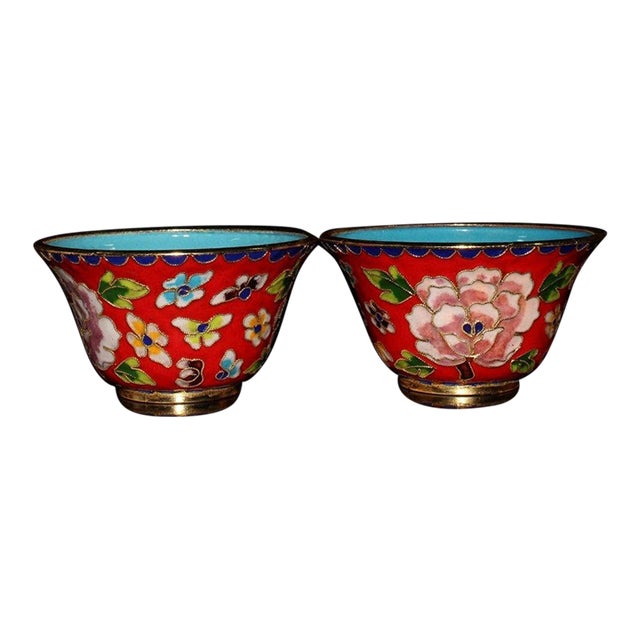 Pair of Vintage Chinese Cloisonné Enamel Bowls With Peony Motif For Sale