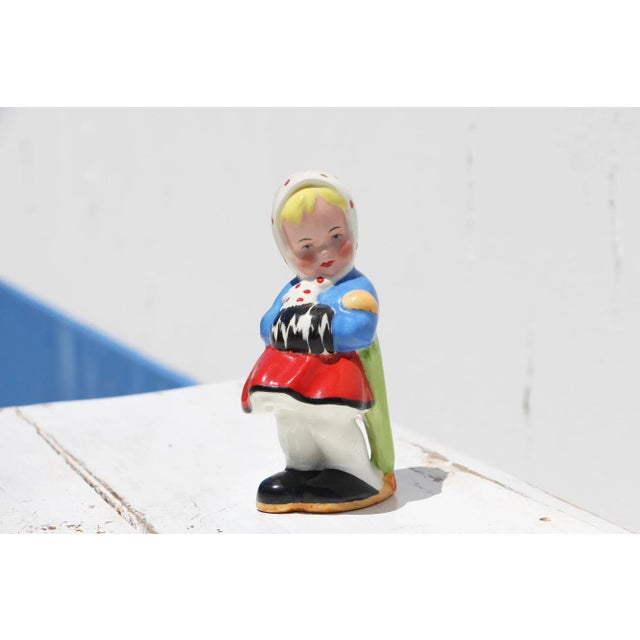 1940s Portuguese Traditional Earthenware Girl Figurine For Sale - Image 13 of 13
