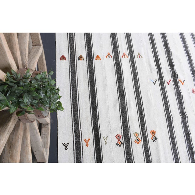 Vintage Turkish Hand-Knotted Wool Cotton White Kilim Area Rug For Sale - Image 9 of 10