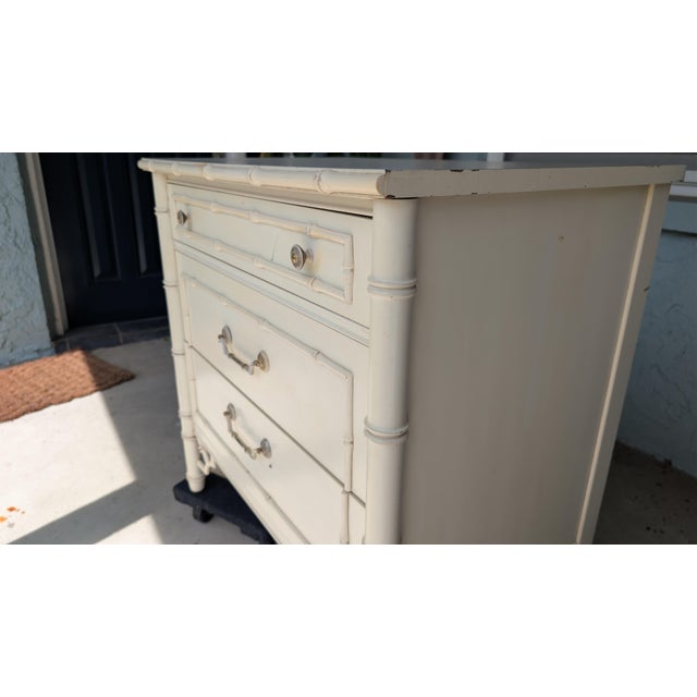 Chinoiserie Vintage Thomasville Allegro Faux Bamboo 3-Drawer Chest With Fretwork, Original Finish For Sale - Image 3 of 10