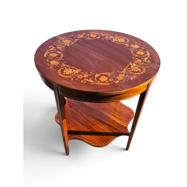 19th Century English Sheraton Mahogany Marquetary Center Table. For Sale - Image 10 of 15