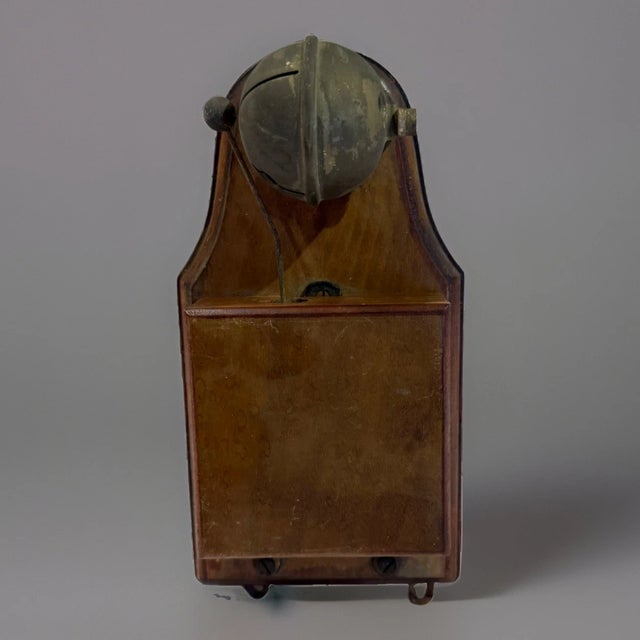 This listing is for an antique electric doorbell or railway/butler/servant bell. This bell dates from between 1890-1910....