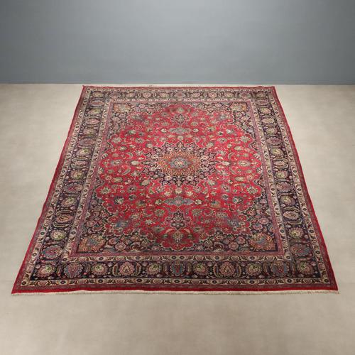Mashhad Rug in Cotton and Wool For Sale - Image 3 of 9