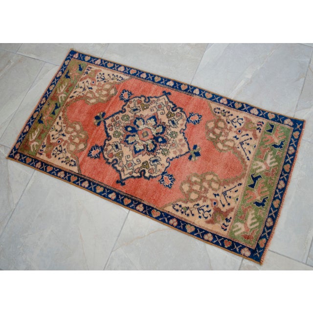 1960s Hand Knotted Small Turkish Rug Entryway Mat Bath Rug Kitchen Rug - 20'' X 39'' For Sale - Image 4 of 10