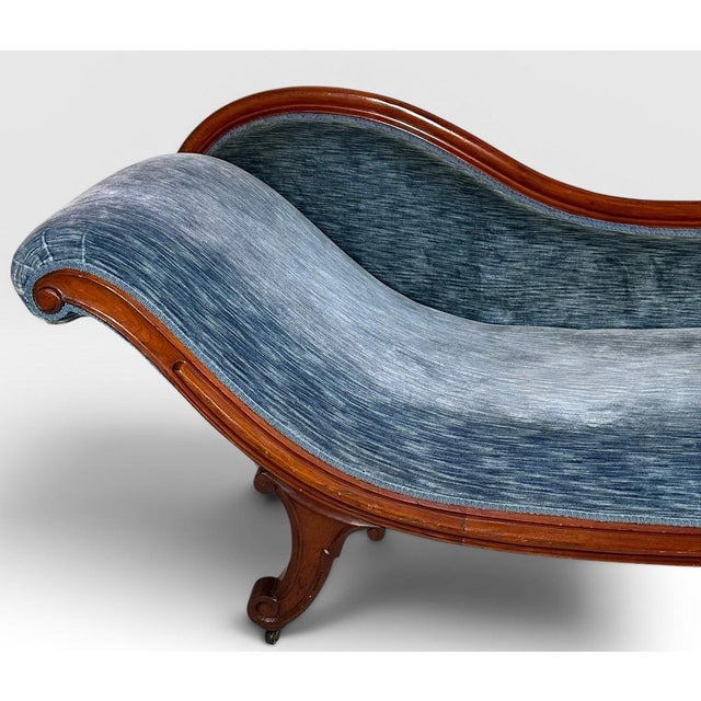 Victorian Antique Victorian Mahogany Swan Back Velvet Chaise Longue For Sale - Image 3 of 18