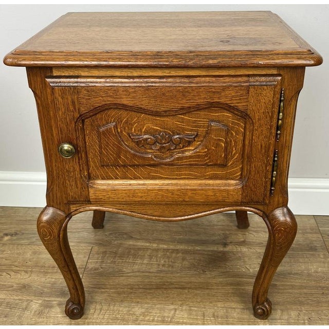 Vintage French Louis Oak Nightstands, Set of 2 For Sale - Image 5 of 15