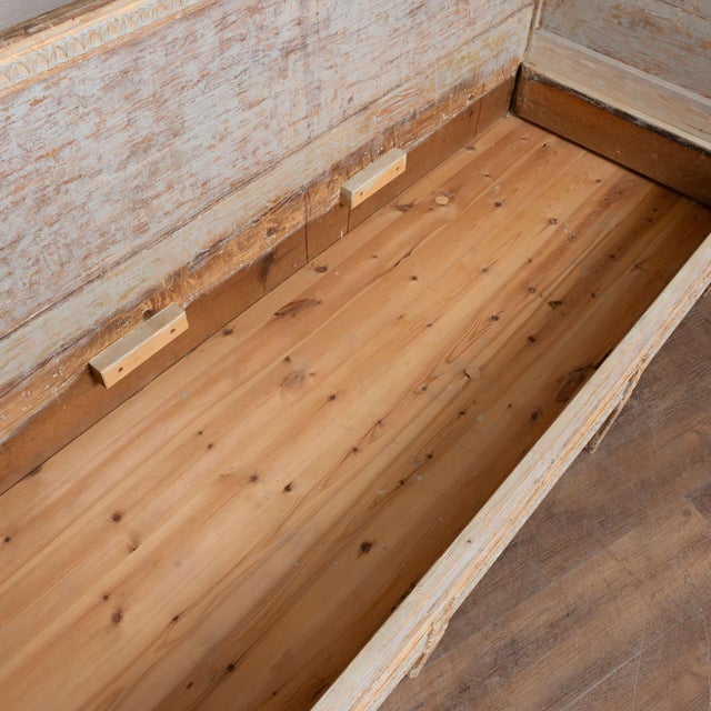 Early 19th Century Swedish Gustavian Gray Painted Bench Settee For Sale - Image 4 of 13