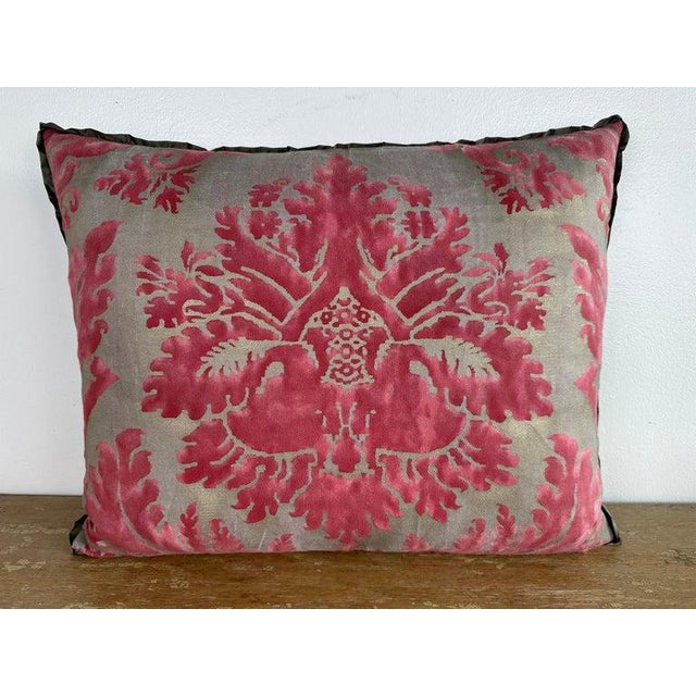 Elegant custom decorative pillow crafted with an authentic Fortuny printed cotton front, featuring a classic Venetian-...