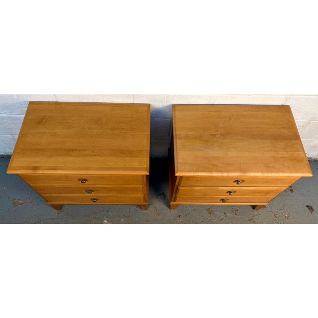 Late 20th Century Pair of Maple Nightstands by Ethan Allen For Sale In New York - Image 6 of 16