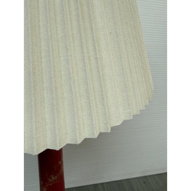 Chinoiserie Vintage Chinoiserie Hand Painted Table Lamp For Sale - Image 3 of 12