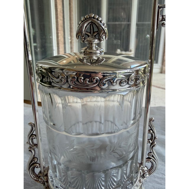 Victorian Late 19th Century Victorian WSP Co. Silverplate Pickle Castor With Frosted Etched Glass Liner & Lid For Sale - Image 3 of 8