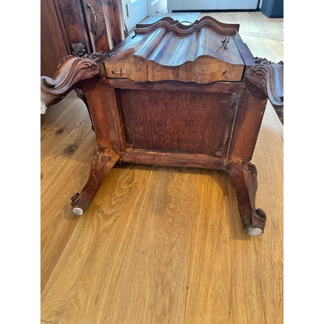 Brown Pair of Antique American Victorian Rococo Revival Figured Walnut Marble-Top Bedside Cabinets, Circa 1870 For Sale - Image 8 of 12