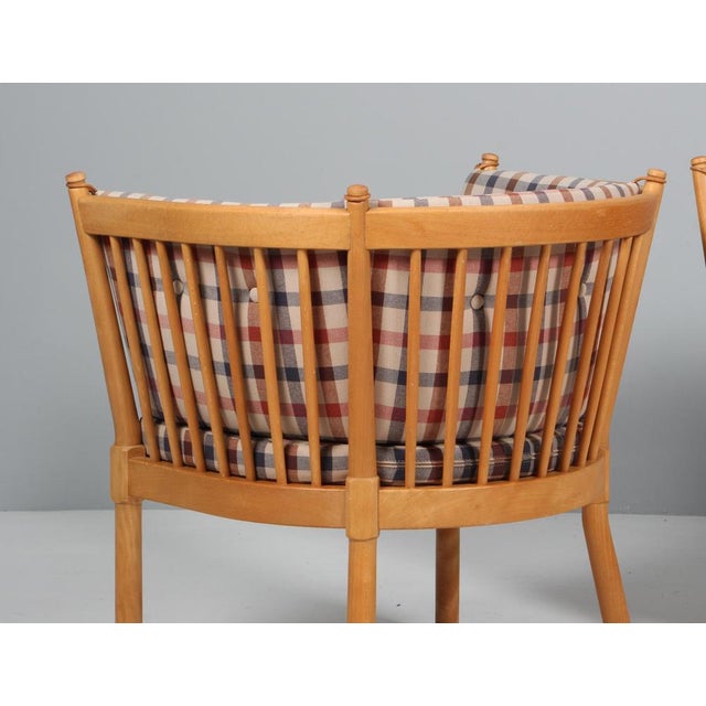 Brown Tremmestole / Horseshoe Lounge Chairs in Beech attributed to Børge Mogensen for Fredericia, 1960s, Set of 2 For Sale - Image 8 of 9