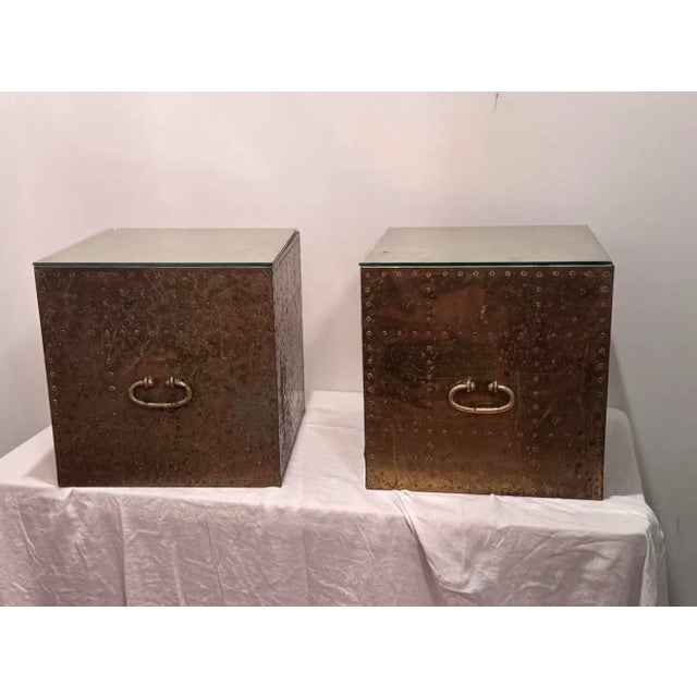 Pair of Sarreid Style Spanish Riveted Brass-Clad Cube Side Tables With Ring Handles, 1970s For Sale - Image 12 of 12
