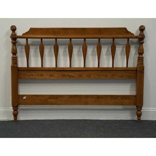 Ethan Allen Ethan Allen Heirloom Nutmeg Maple Colonial Early American Full Size Spindle Headboard 10-5654 For Sale - Image 4 of 5