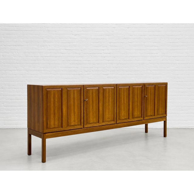 Extra Long Mid Century Modern Rosewood Credenza / Media Stand, C. 1960's For Sale - Image 11 of 16
