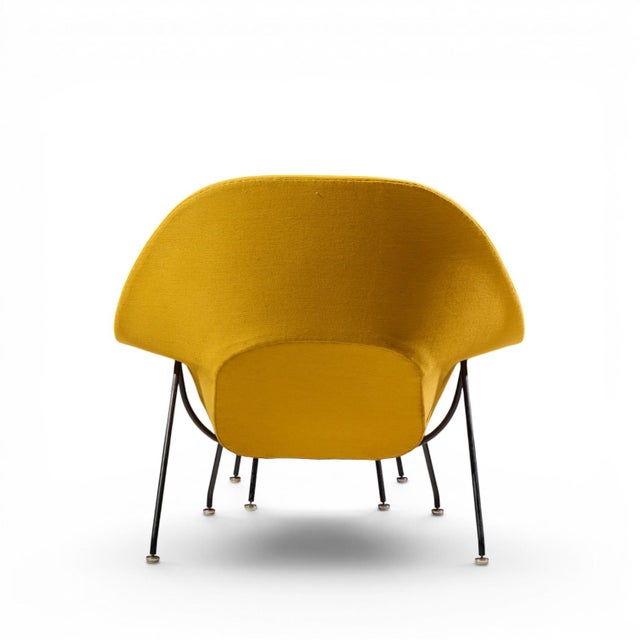 Eero Saarinen for Knoll Mid Century Womb Lounge Chairs With Ottomans - Pair For Sale - Image 9 of 13