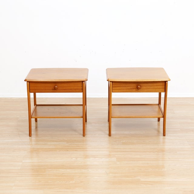 Pair of Vintage Nightstands by Nathan Furniture, Attributed For Sale In Los Angeles - Image 6 of 9