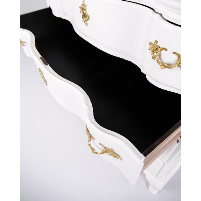 Antique Baroque White Chest of Drawers with Brass Handles, 1760s For Sale - Image 14 of 16