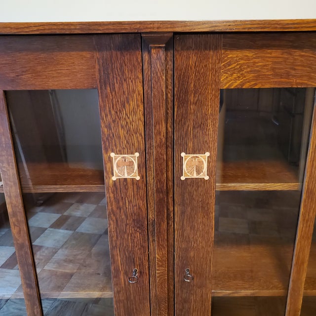 Harvey Ellis Stickley Oak and Glass Bookcase For Sale In Columbus - Image 6 of 7