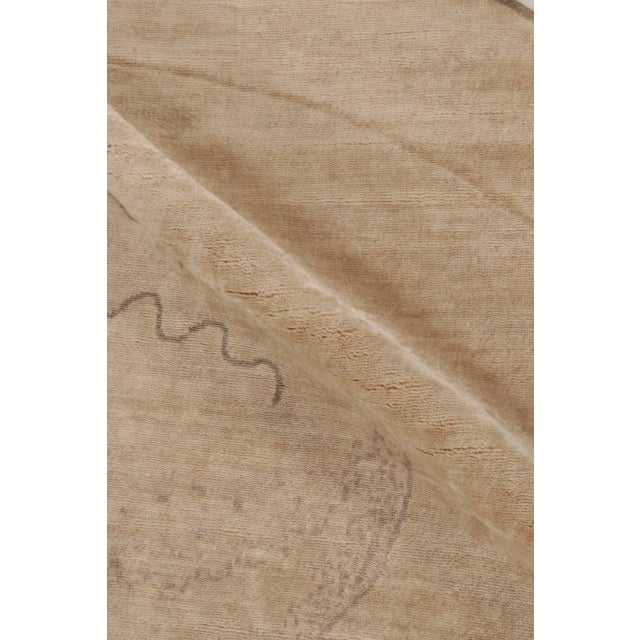 Textile Contemporary Circle Abstract Wool Rug by Rug & Kilim, India For Sale - Image 7 of 10