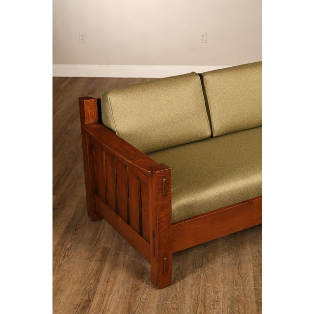 Late 20th Century Custom Quality Mission Style Oak Settle Sofa For Sale - Image 5 of 18