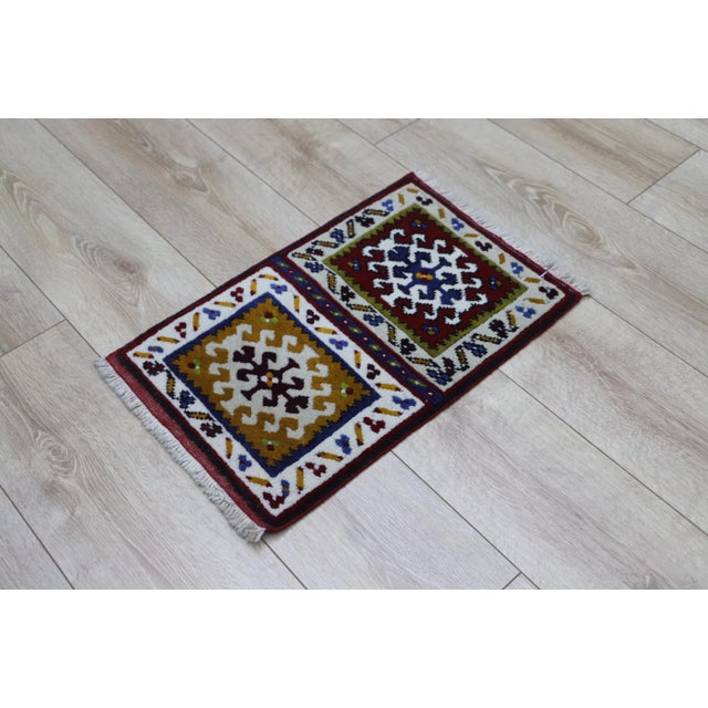Size: 1.1 x 1.8 ft (36 X 55 cm) 14 x 21 inches Color: Red,Green,Blue,White Material: 100% Hand Spun Organic Wool...