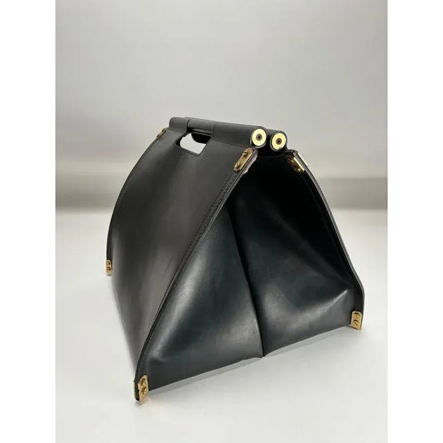 Black Leather and Brass Dimensionefuoco Firewood Sack by Afra & Tobia Scarpa, Italy, 1980s For Sale - Image 8 of 11