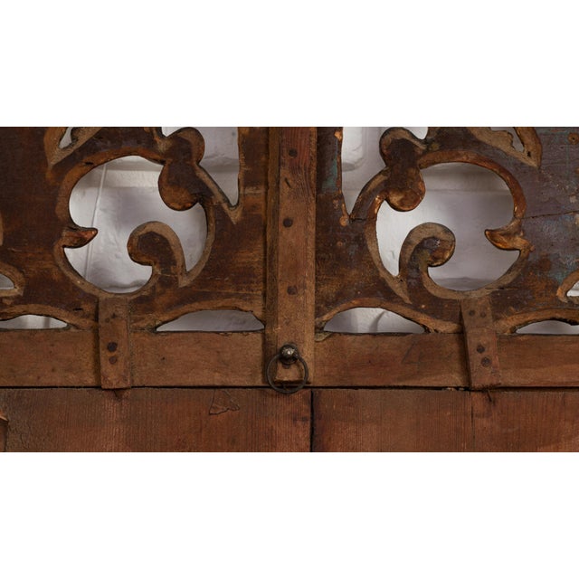 Antique Giltwood Wall Mirror with Hand-Carved Crest and Birds, Late 19th Century For Sale - Image 6 of 8