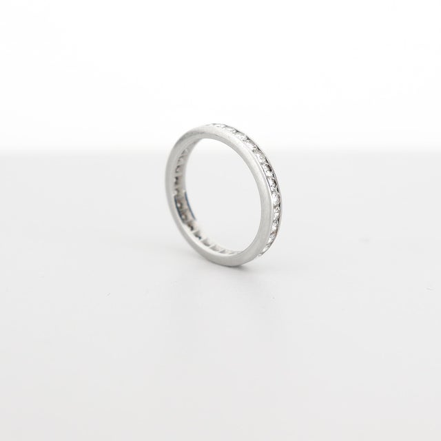 Vintage Platinum & 1.05 Ct. Diamond Eternity Band Ring For Sale - Image 4 of 9