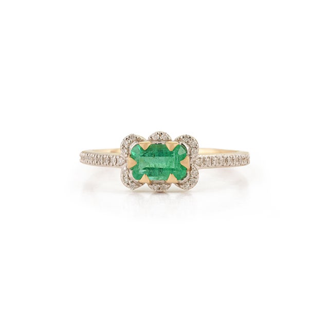 VR Jewels Art Deco Zambian Emerald & Diamond Halo Ring Size 5 in 14k Yellow Gold For Sale - Image 4 of 17