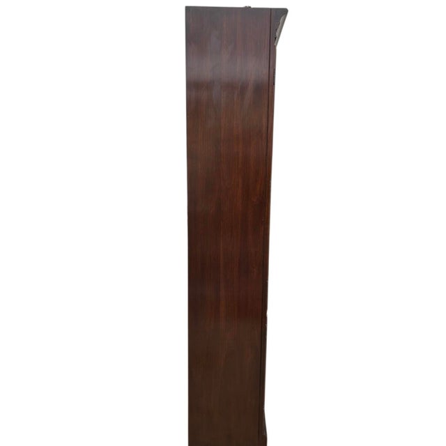 1980s Ethan Allen Georgian Court Display Cabinet Curio Hutch Lighted Chippendale For Sale - Image 4 of 11