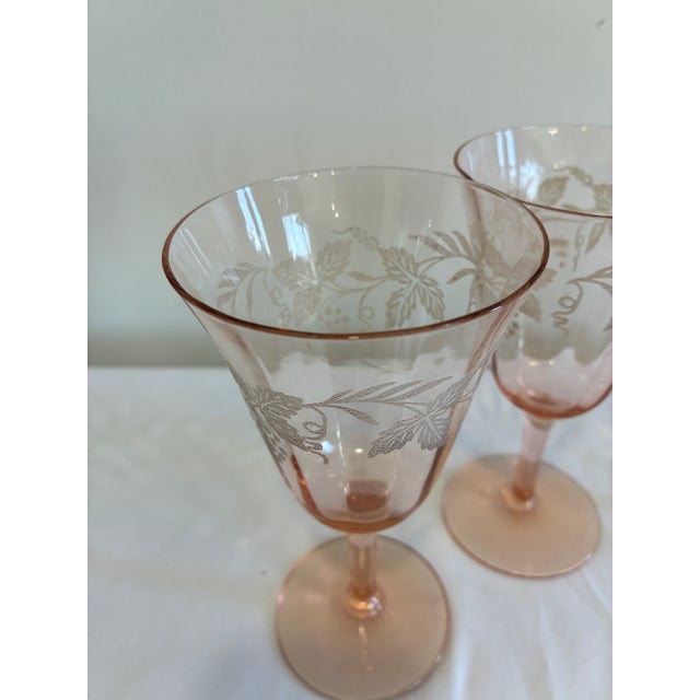 Mid 20th Century Vintage Pink Etched Wine Glasses With Grape Motif - Set of 4 For Sale - Image 5 of 9